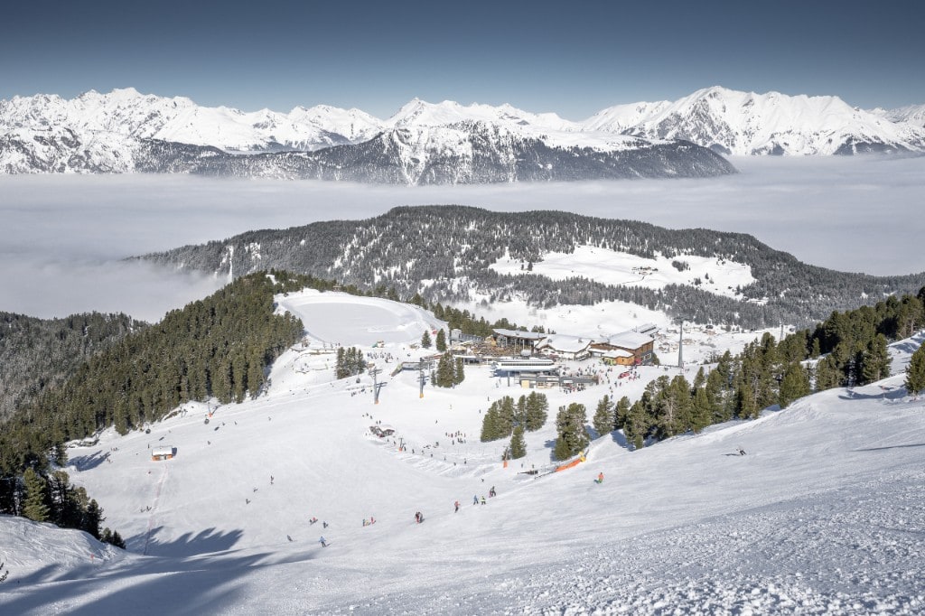 Ski rental Chamrousse — book online and save