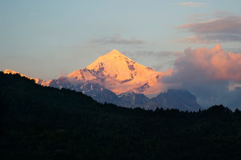 Tetnuldi, Resort guide