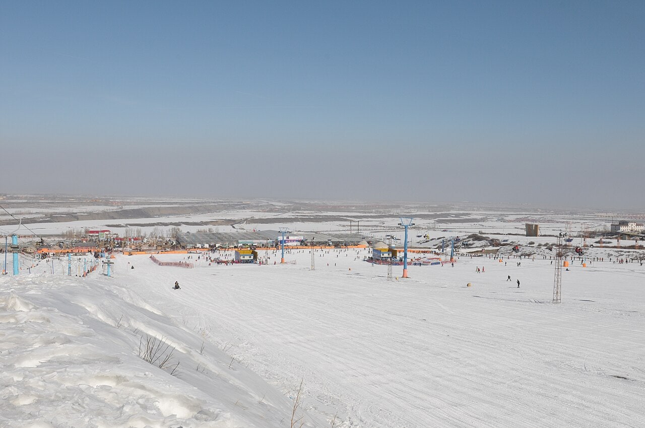 Ski rental in Urumqi / Silk Road